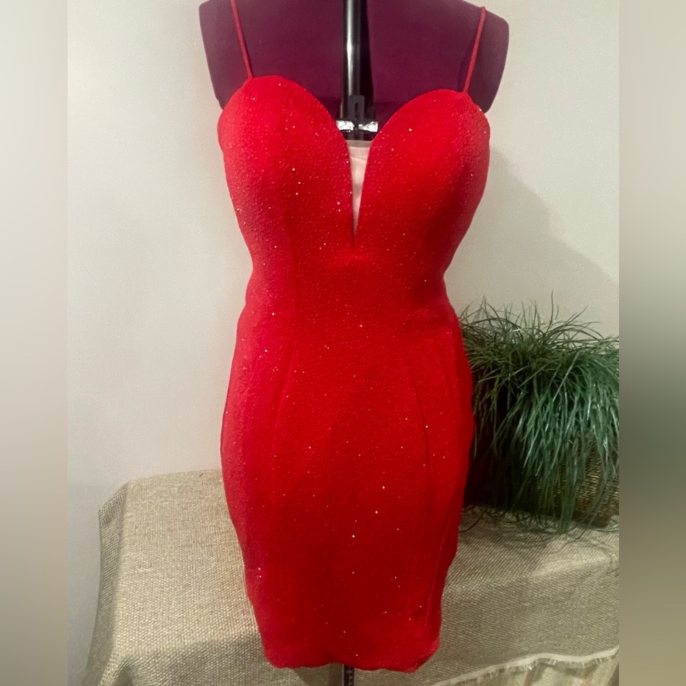 Tiffany Homecoming Elegant Red Dress size 6
